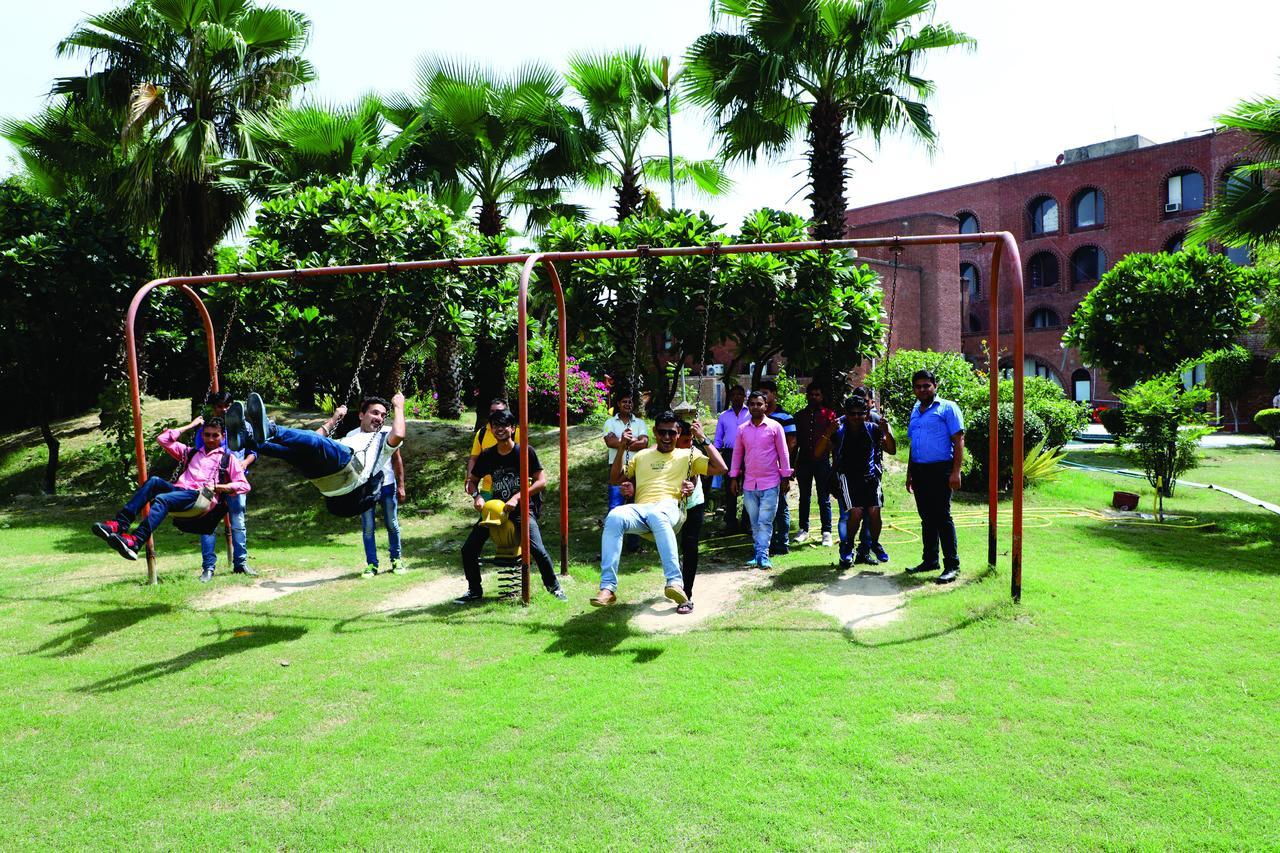 Magsons Resorts Vrindavan Kosi Esterno foto